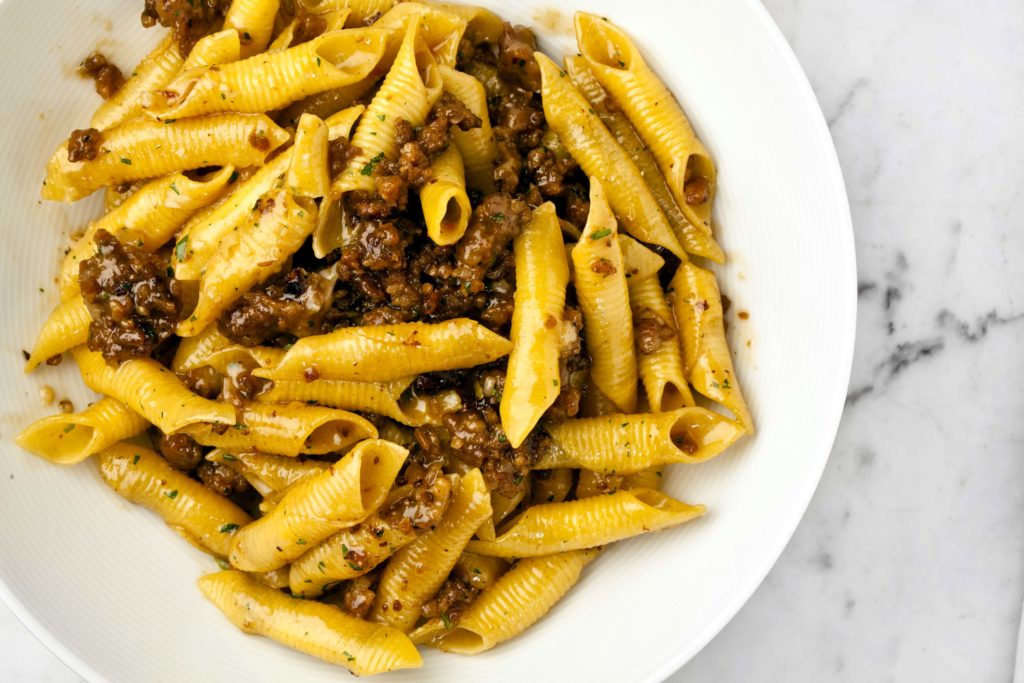 Celestino Drago: Garganelli with Oahu Wild Boar Sausage Sauce - HashiLife